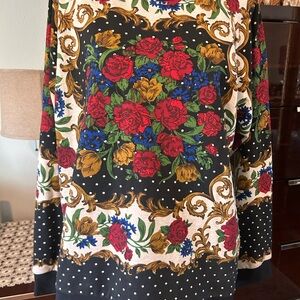 MINKPINK Floral Baroque 🌹 Roses Long Sleeve Sweatshirt